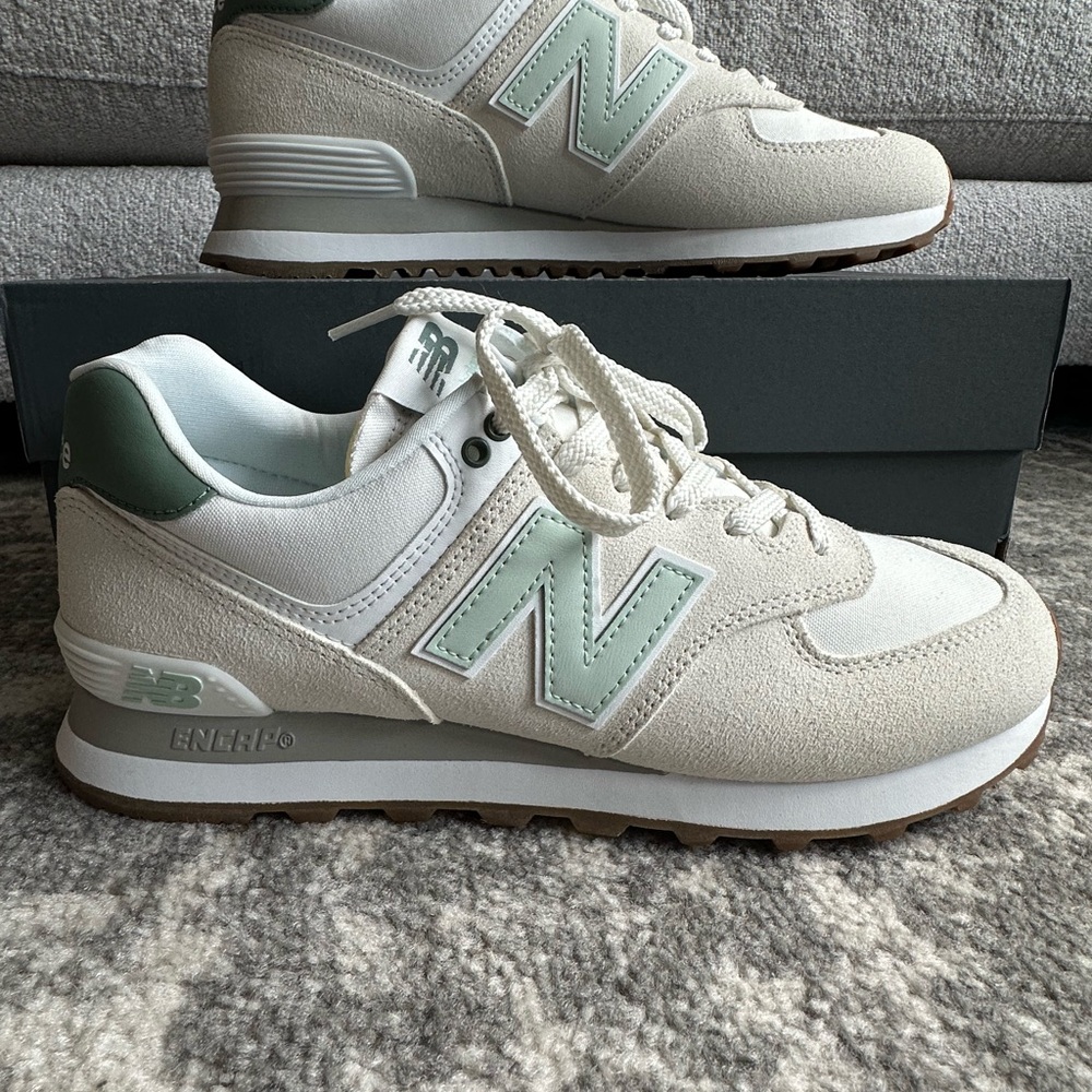 New Balance Sea Salt/New Spruce 574 v2 Sneakers